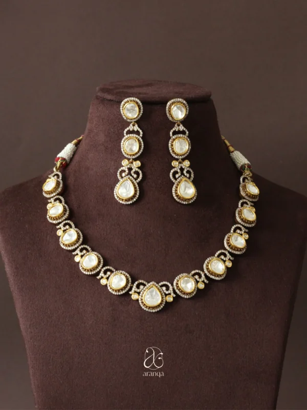 Heavy necklace