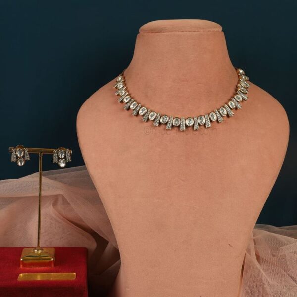 Party necklace