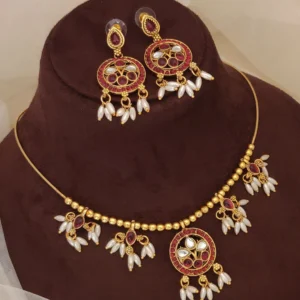Heavy necklace